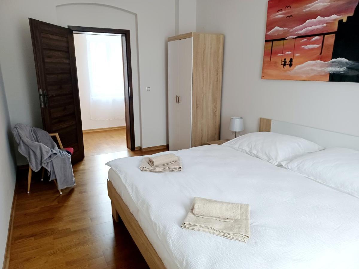 Apartment Hlavni Mariánské Lázně Esterno foto