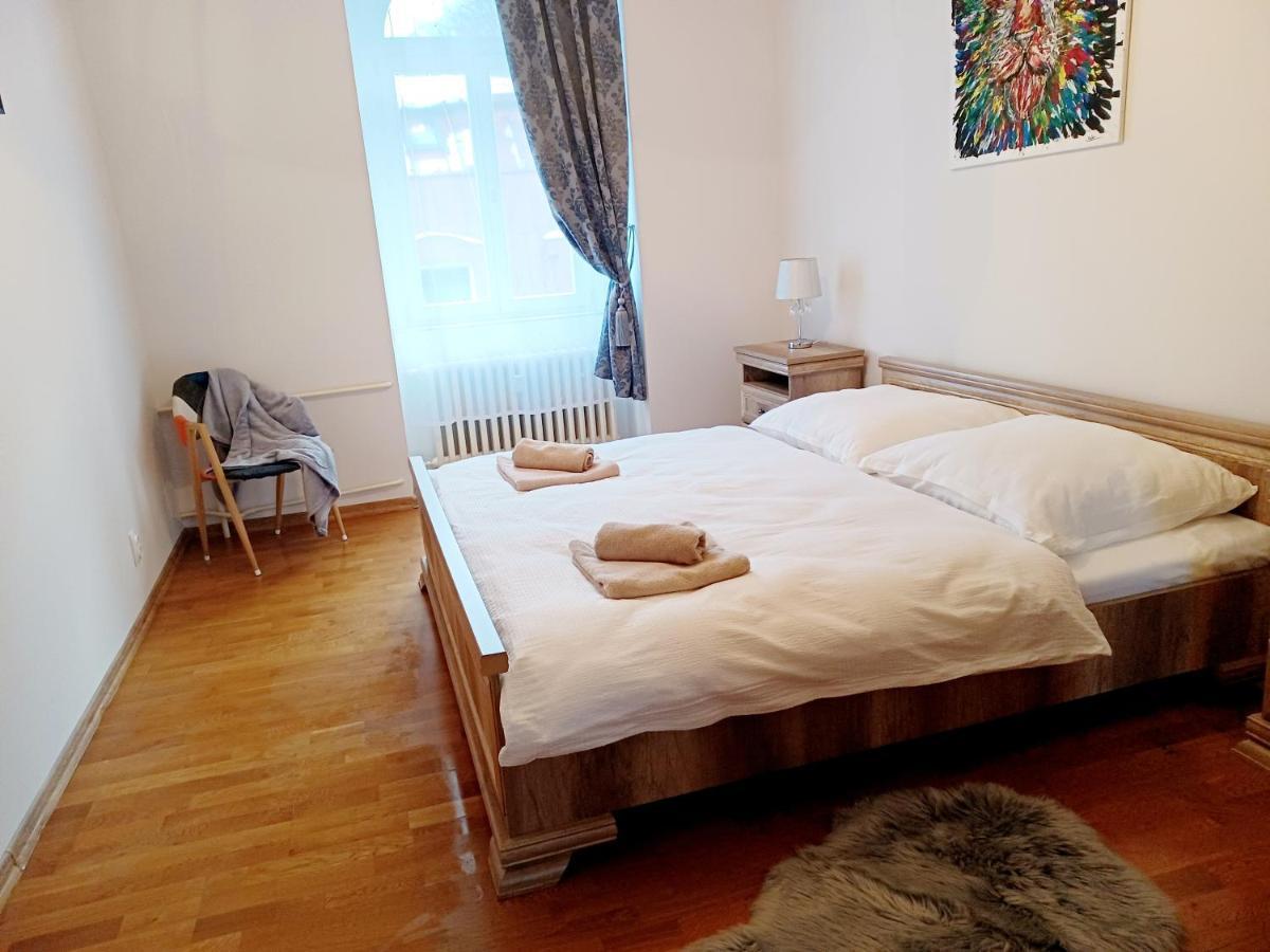 Apartment Hlavni Mariánské Lázně Esterno foto